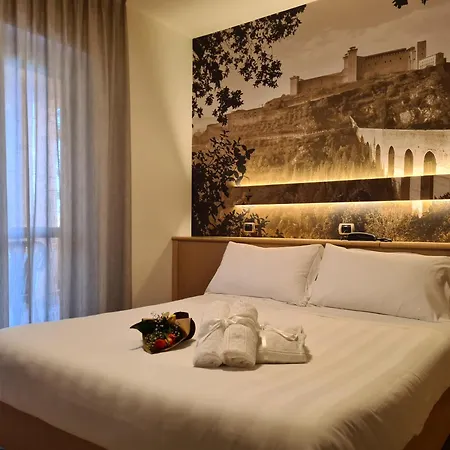 Cladan Hotel 3*